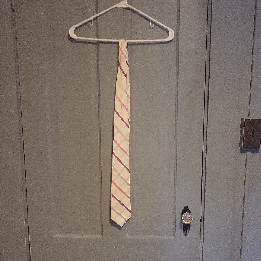 Croft & Barrow Tie with Pink and Cream Diagonal Stripes